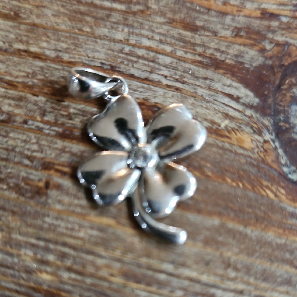 Sterling Silver Four-Leaf Clover Pemdant